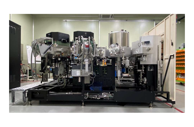 Кластерная установка магнетронного напыления (вид сбоку)